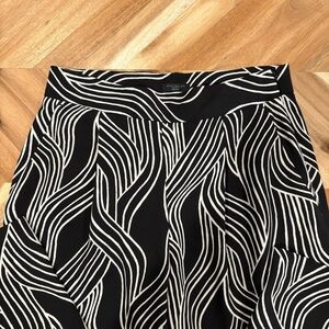 Ann Taylor Black and Cream Patterned Trousers